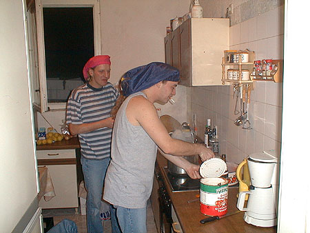 Ice-Tea01-Kochen.JPG (51017 Byte)